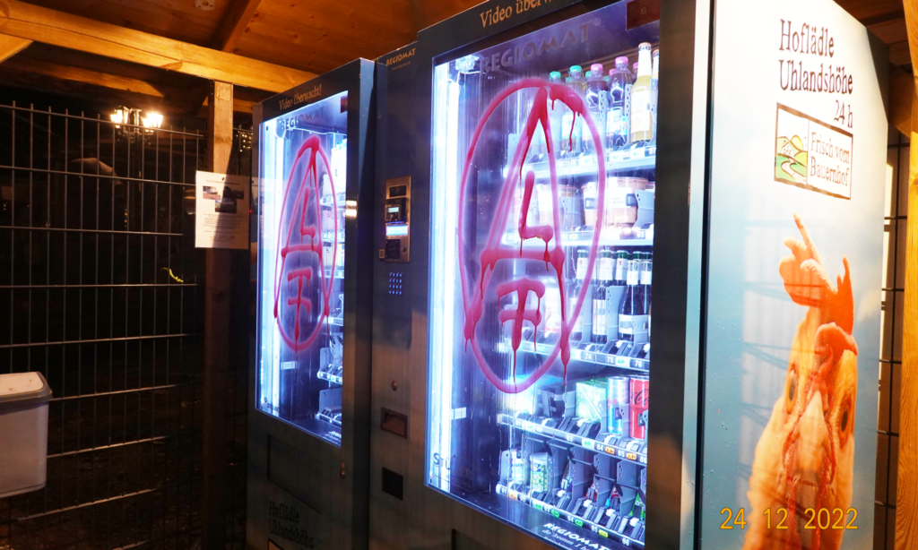 The Ultimate Guide To Vending Machine Liberation: How To Hack Vending Machines With Your Cell - en7jfdf